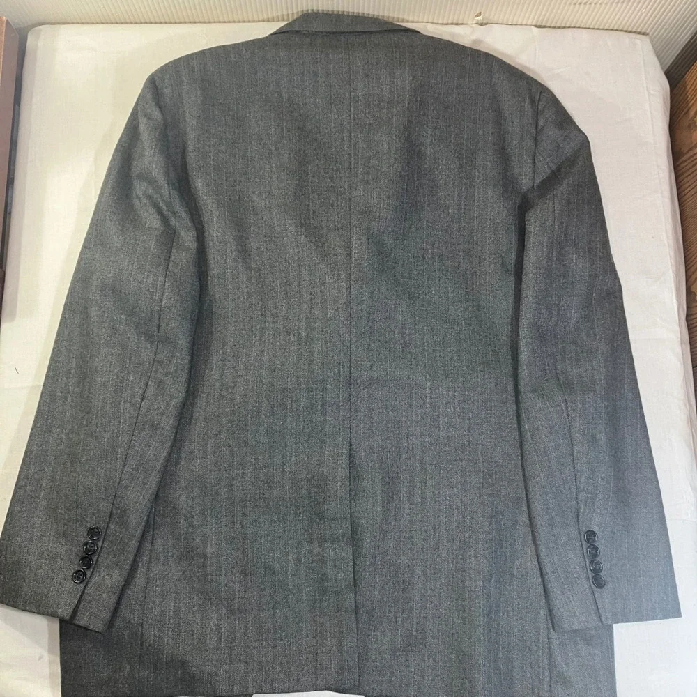 Canterbury Ltd Vintage 3Piece Suit Gray Herringbone Pinstripe 46R Union Made USA